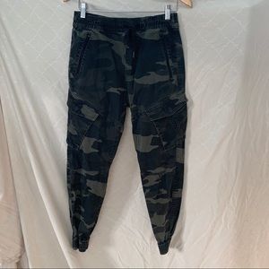 Holister Camo Skinny Joggers